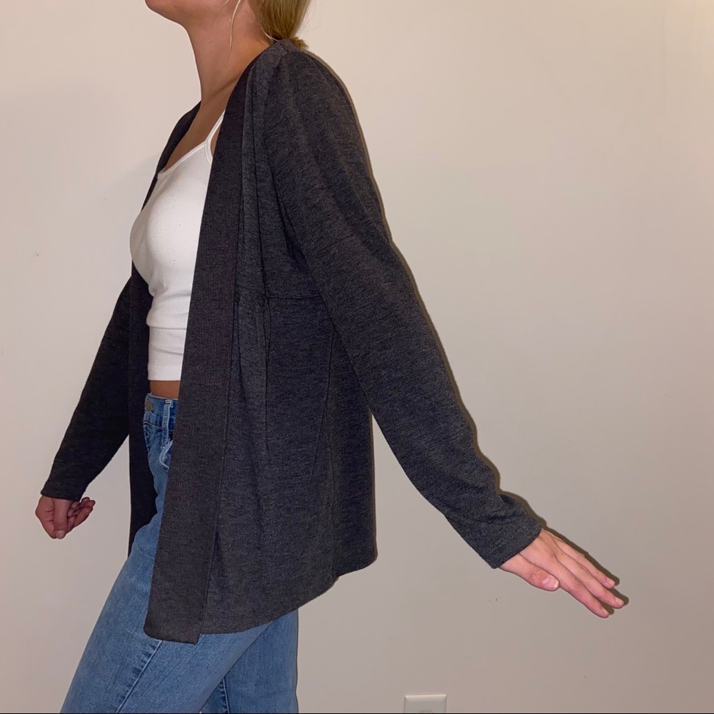 Cozy Gray Cardigan🖤